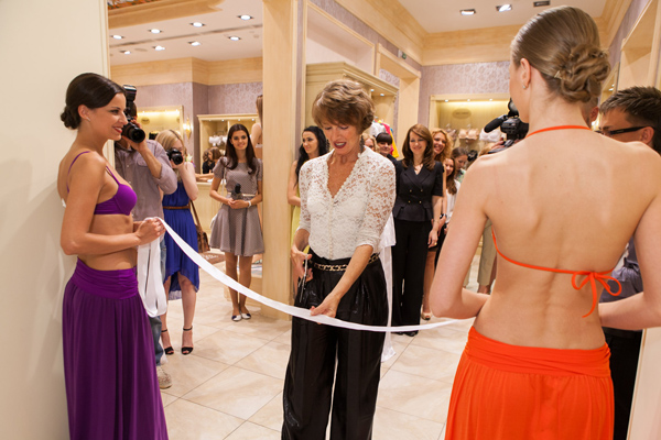 Открытие корнера Eres Открытие корнера Eres