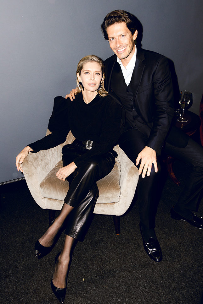 ����� �������� �� ������ ������� ��������� Vera x Aquazzura � ������